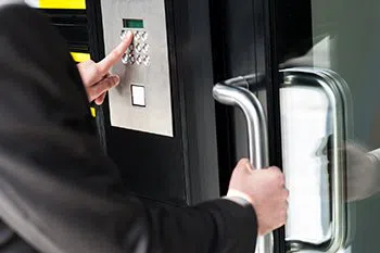 Indianapolis Advantage Locksmith Indianapolis, IN 317-350-6005 - commercial-lockouts